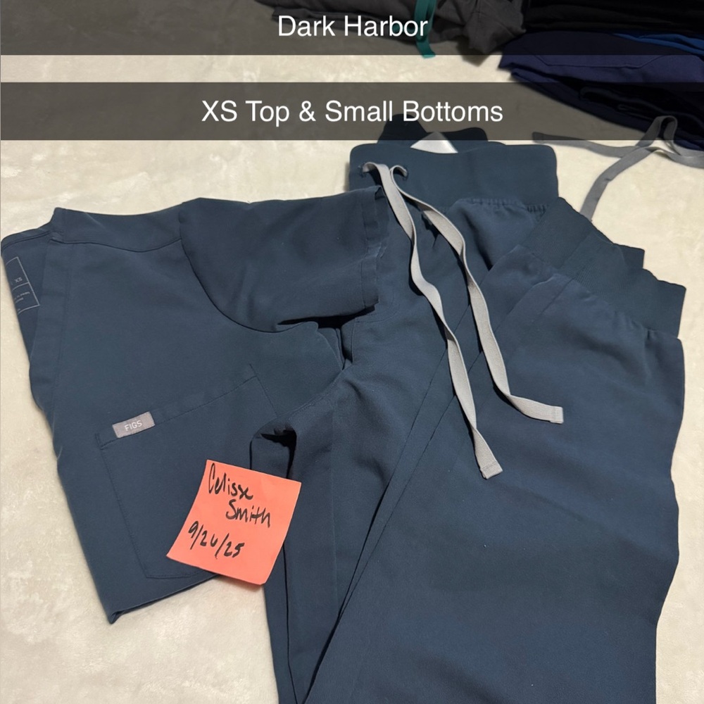 Figs Scrub Set in Dark Harbor